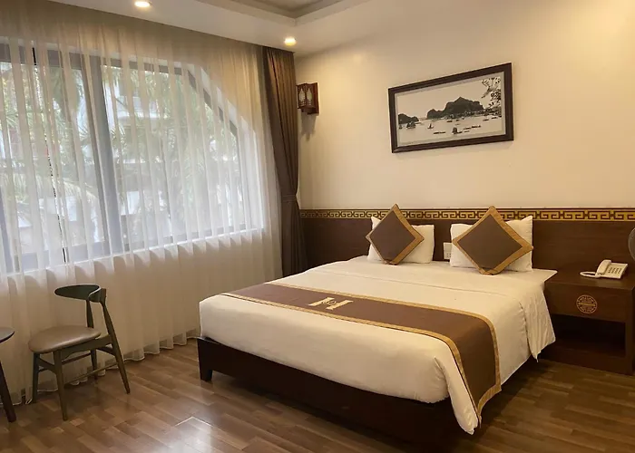 Helen 3* Hạ Long